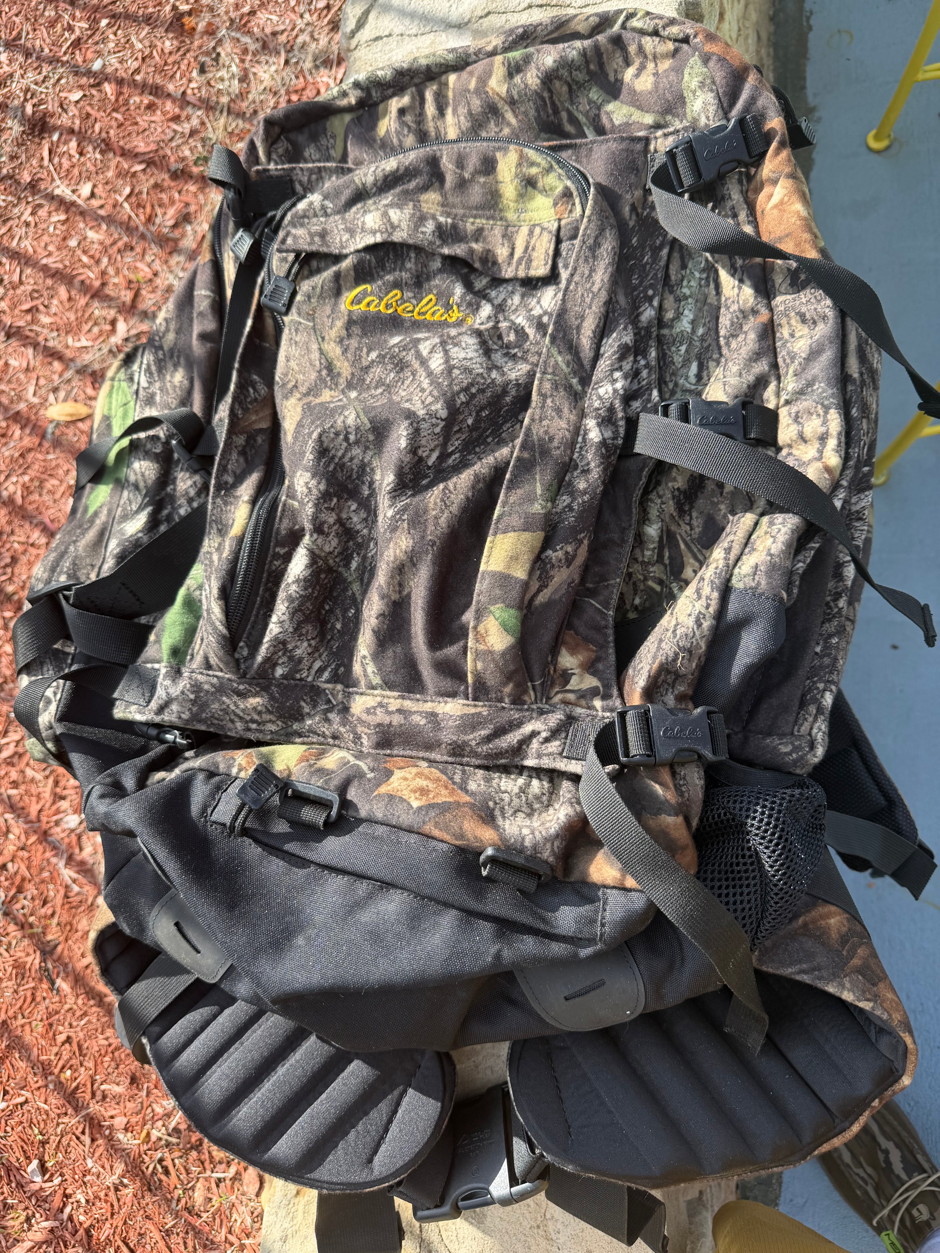 Outdoor Hunting Hiking Scent Lok Backpack- used